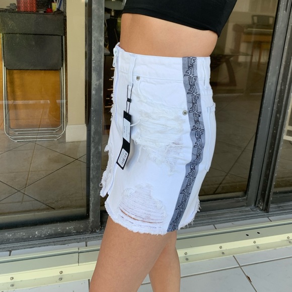 NWT Carmar LF tracker tape zip denim jean skirt - Picture 3 of 4